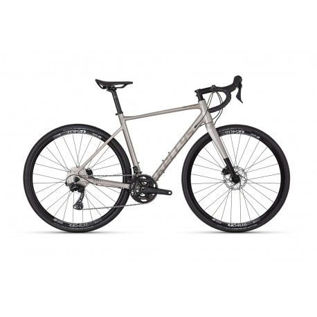 Gravel bicykel&nbsp;KELLYS Soot X70 Silver Sand L